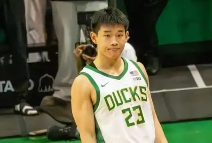 Kaiyun中国官网-机遇！俄勒冈内外双核缺席，林葳独自带队，将承担更多组织与得分|俄勒冈大学鸭子队|比赛|球队|数据|比特尔_新浪体育_新浪新闻